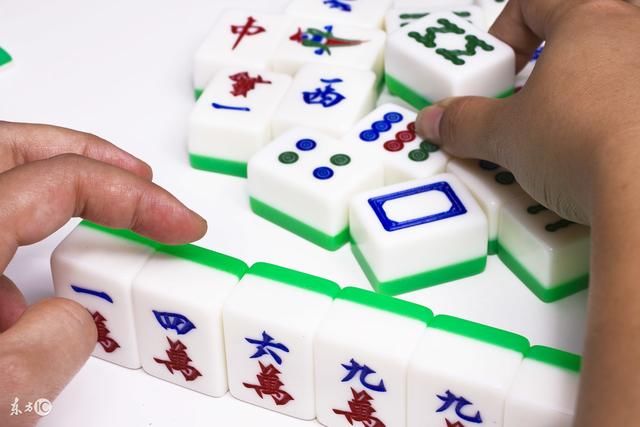 7分钟揭秘！手机麻将2人单挑有啥技巧(真的有挂确实有挂)