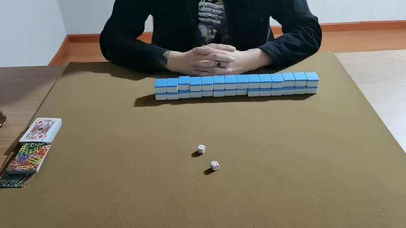 详细说明“扑克推二八杠手法技巧《新浪科技 讲解窍门》