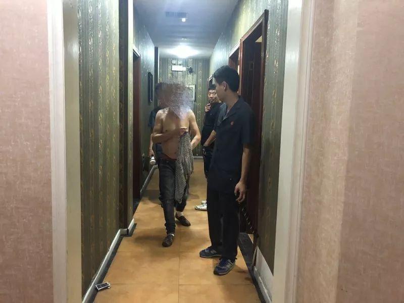 决胜麻将辅助神器(揭秘手机上赢的诀窍)