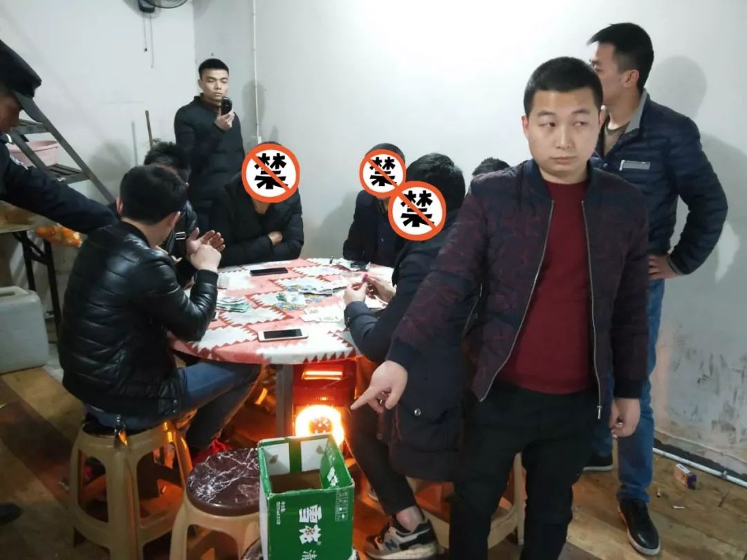 我来教教大家“炸-金花的新设备!《新浪科技 讲解窍门》