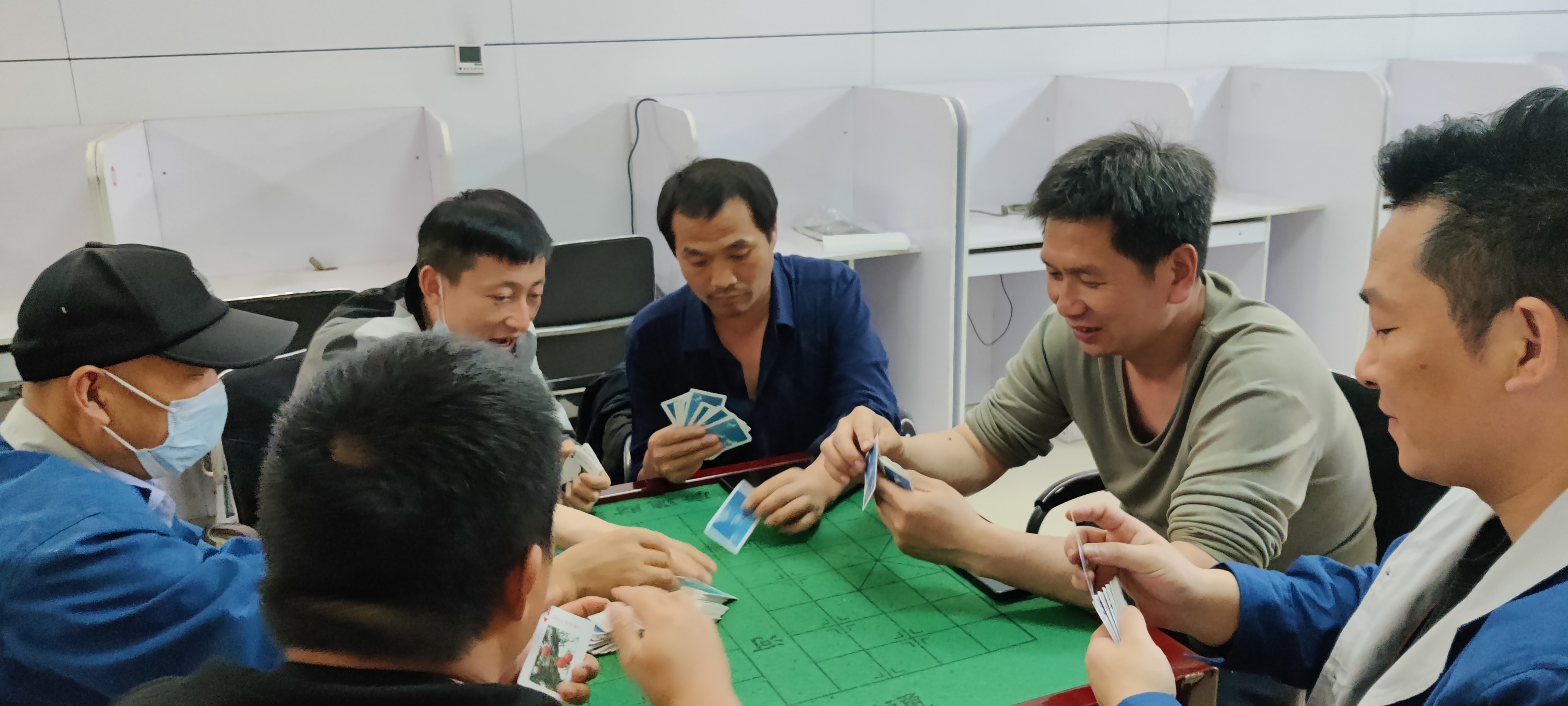 分享决窍“普通牌押宝猜单双实战仪器设备—详细解说+新浪科技